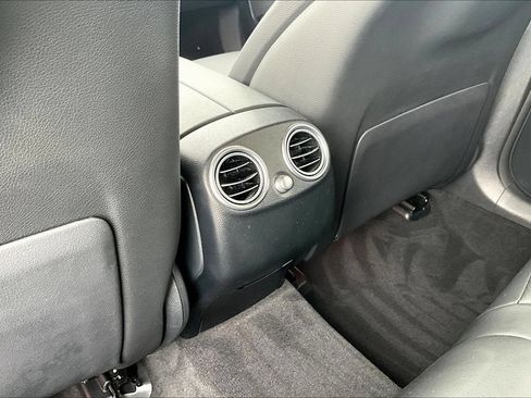 Used 2022 Mercedes-Benz GLC 300 w/ Premium Package Lite image 12