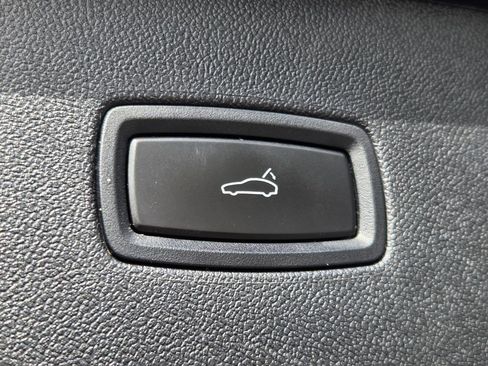 Used 2022 Porsche Cayenne AWD/4WD image 15