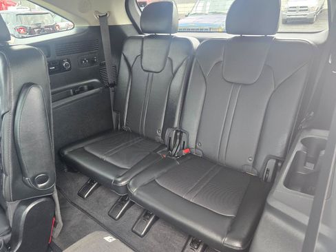 Used 2023 Kia Sorento AWD image 16