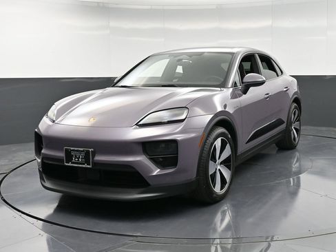 Certified 2025 Porsche Macan 4 Electric image 1