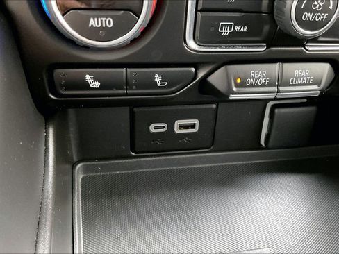 Used 2023 Chevrolet Tahoe RST image 33