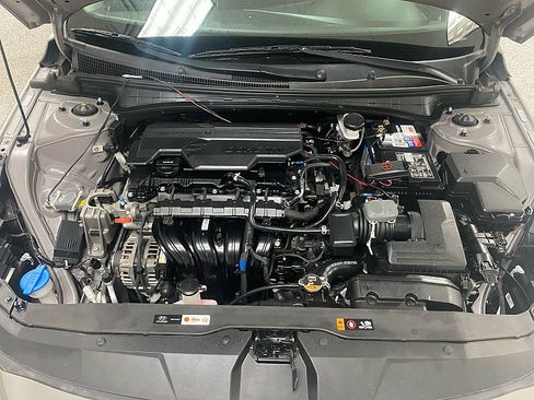 Used 2021 Hyundai Elantra SEL image 20