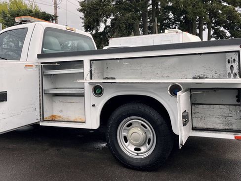 Used 2014 Ford F250 XL w/ Power Equipment Group image 19