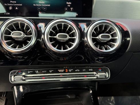 Used 2021 Mercedes-Benz CLA 250 4MATIC w/ Premium Package image 23