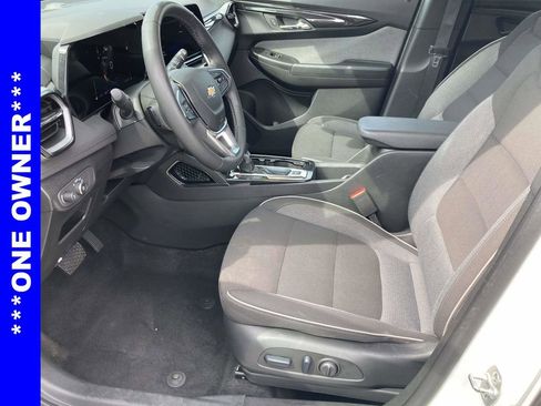Used 2024 Chevrolet TrailBlazer LT w/ Convenience Package AWD/4WD image 16