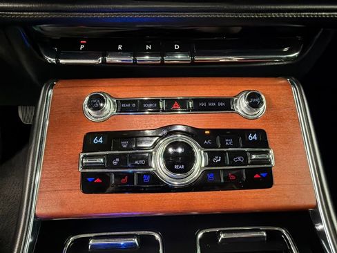 Used 2020 Lincoln Aviator Reserve w/ Equipment Group 202A AWD/4WD image 13