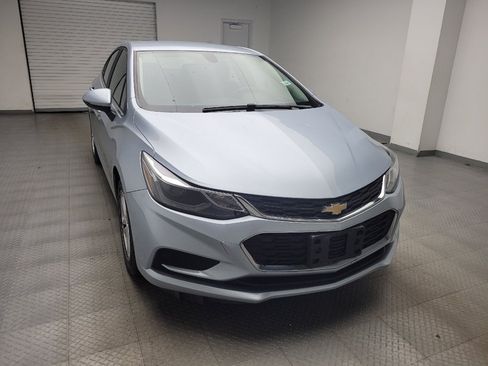 Used 2018 Chevrolet Cruze LT w/ Convenience Package FWD image 14