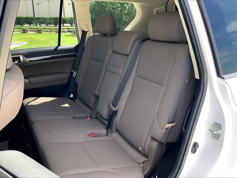 Used 2020 Lexus GX 460 Premium w/ Premium Package AWD/4WD image 21