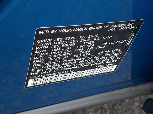 Certified 2024 Volkswagen Atlas Cross Sport SEL R-Line AWD/4WD image 29