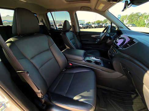 Used 2025 Honda Ridgeline RTL image 15