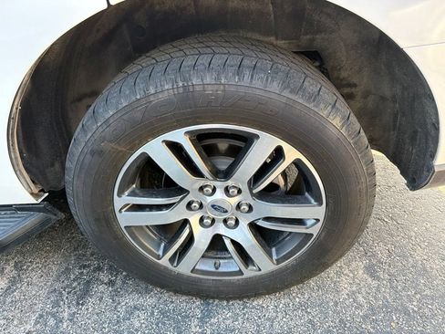 Used 2023 Ford Expedition XLT AWD/4WD image 21