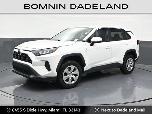 Used 2022 Toyota RAV4 LE AWD/4WD image 1