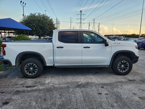 Used 2024 Chevrolet Silverado 1500 ZR2 AWD/4WD image 3