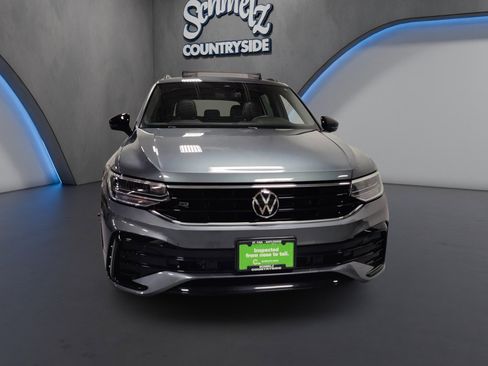 Certified 2022 Volkswagen Tiguan SE R-Line image 3