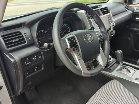 Used 2020 Toyota 4Runner SR5 image 10