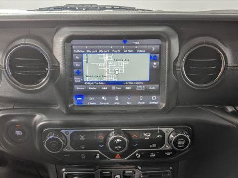 Used 2023 Jeep Gladiator Overland image 28