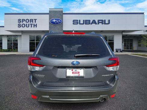 Used 2023 Subaru Forester Base image 4