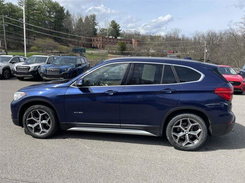 Used 2017 BMW X1 xDrive28i image 2