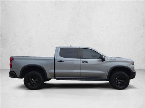 Used 2023 Chevrolet Silverado 1500 ZR2 w/ Technology Package image 4