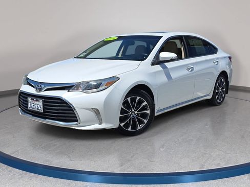 Used 2016 Toyota Avalon Limited FWD image 1