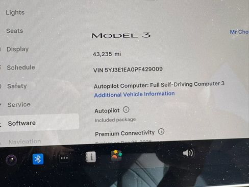 Used 2023 Tesla Model 3 Standard Range RWD image 40