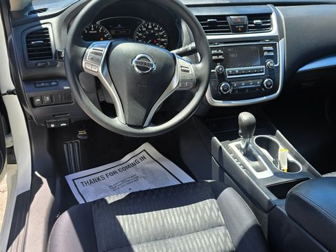 Used 2017 Nissan Altima 2.5 S w/ Power Driver Seat Package FWD image 6