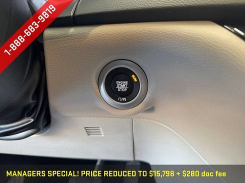 Used 2019 Chrysler Pacifica Touring-L FWD image 22