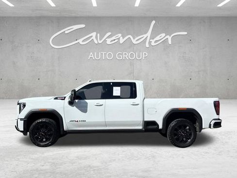 Used 2024 GMC Sierra 2500 AT4 w/ AT4 Premium Plus Package AWD/4WD image 16