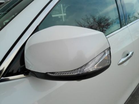 Used 2017 INFINITI QX50 2WD w/ Technology Package image 17