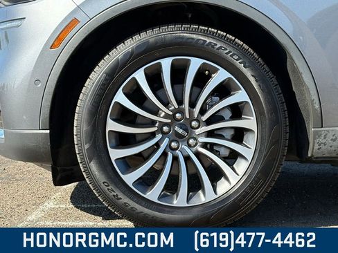 Used 2022 Lincoln Aviator Reserve w/ Equipment Group 201A image 10