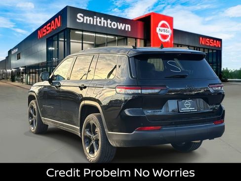 Used 2023 Jeep Grand Cherokee L Limited w/ Luxury Tech Group II image 7