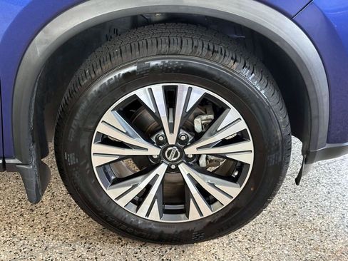 Used 2021 Nissan Rogue SV w/ Premium Package AWD/4WD image 11