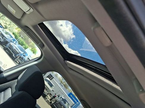 Used 2018 Honda CR-V EX image 16