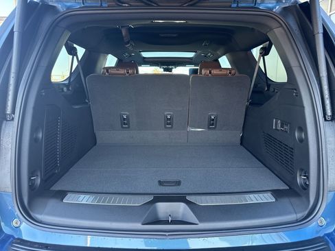 New 2026 Chevrolet Suburban High Country AWD/4WD image 11