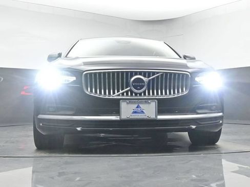 Used 2023 Volvo S90 B6 Ultimate w/ Lounge Package AWD/4WD image 11