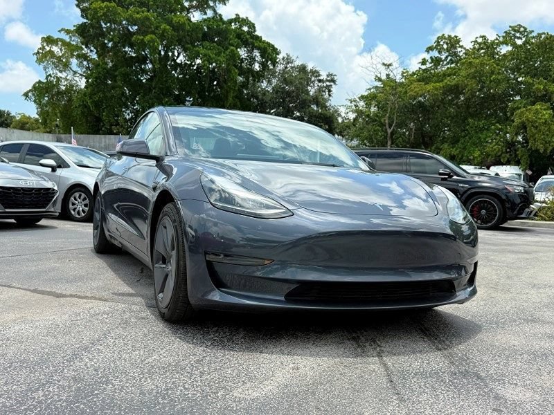 Used 2023 Tesla Model 3 Standard Range RWD image 3