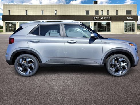 New 2026 Hyundai Venue SEL FWD image 2
