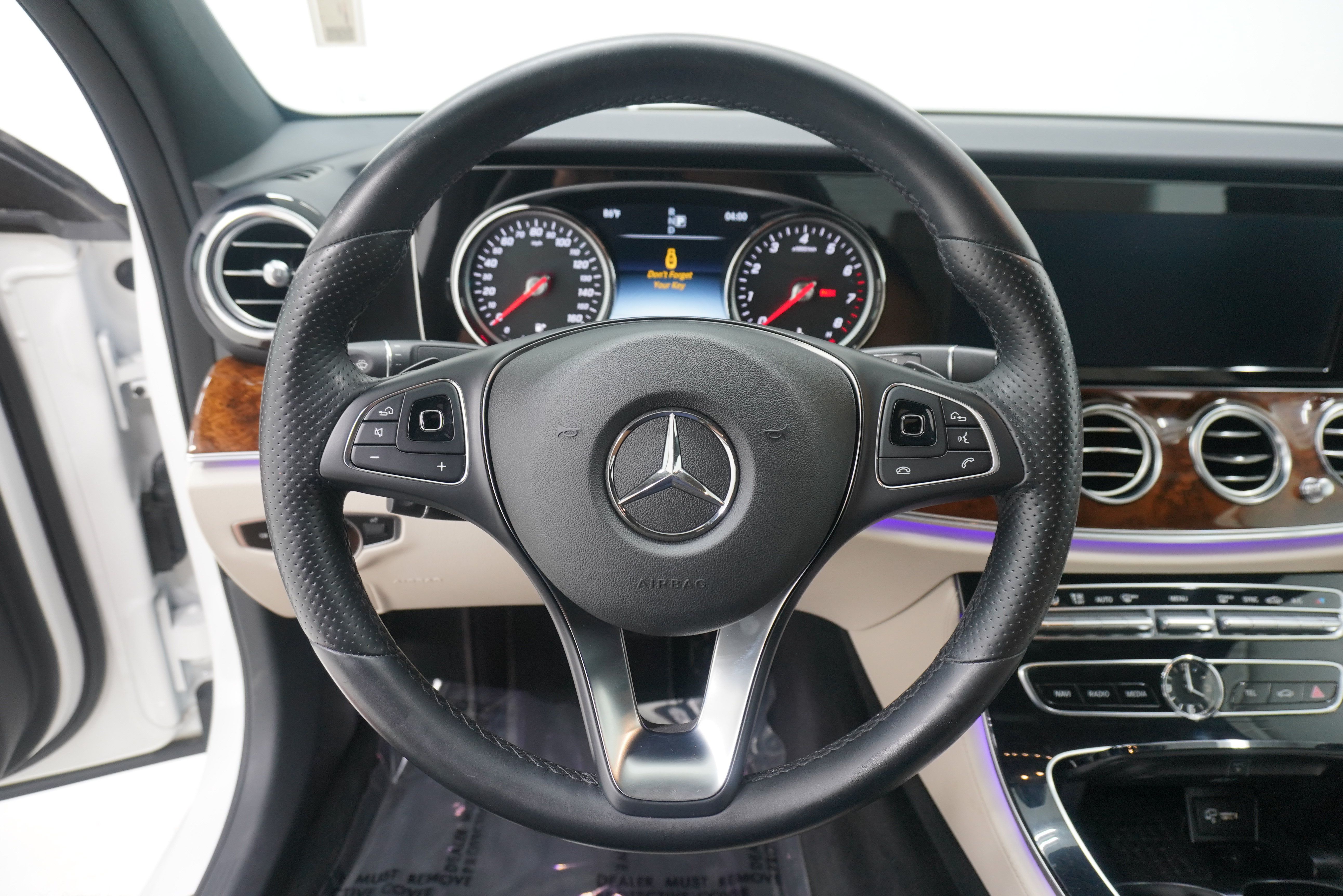 Used 2017 Mercedes-Benz E 300 4MATIC image 17