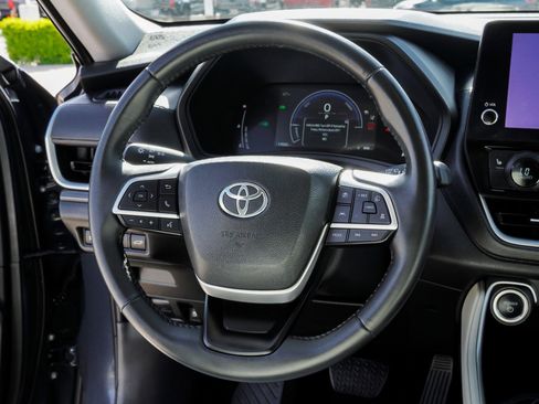 Certified 2024 Toyota Grand Highlander AWD Hybrid image 33