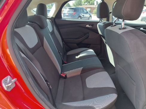 Used 2012 Ford Focus SE FWD image 11