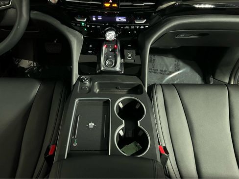 Used 2026 Acura MDX SH-AWD image 12