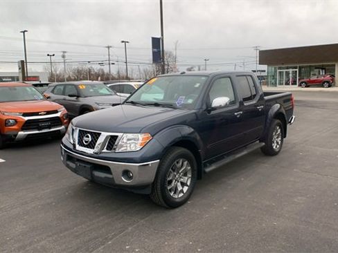 Used 2019 Nissan Frontier SL image 1