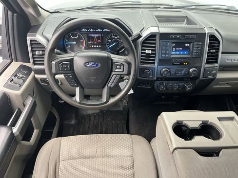 Used 2019 Ford F250 XLT w/ Camper Package image 13