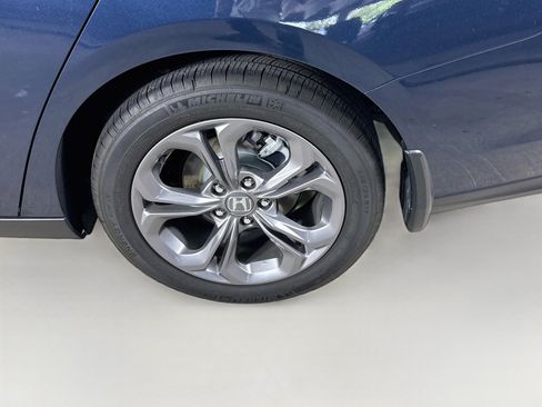 Certified 2023 Honda Accord EX image 37