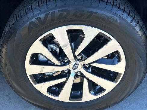 Certified 2024 Subaru Outback 2.5i image 7