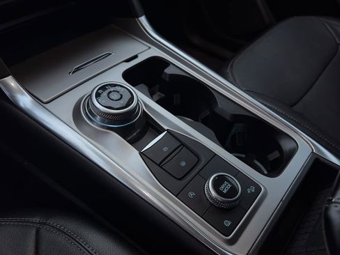 Used 2020 Ford Explorer Limited w/ Class III Trailer Tow Package image 17