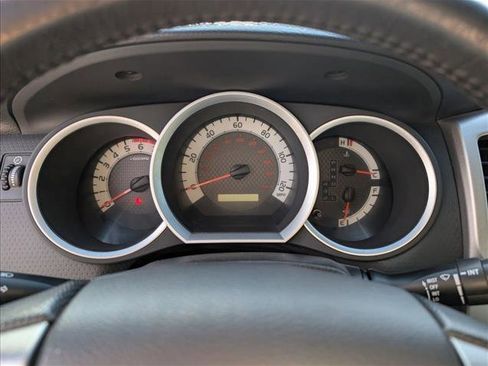 Used 2012 Toyota Tacoma PreRunner image 11