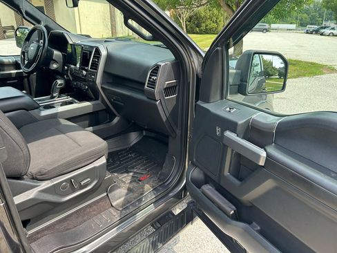 Used 2016 Ford F150 XLT w/ Equipment Group 302A Luxury AWD/4WD image 14