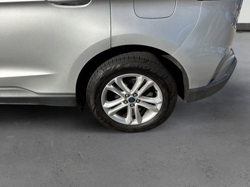 Used 2019 Ford Edge SEL w/ Equipment Group 201A image 8