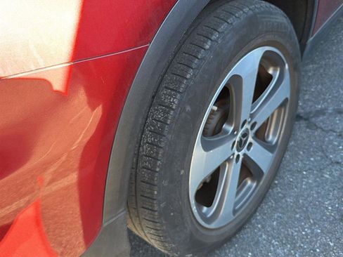 Used 2019 Mercedes-Benz GLC 300 4MATIC image 5